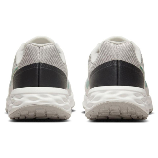 Nike Revolution 6 NN